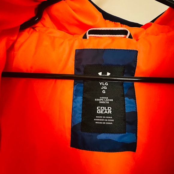 Under Armour Big Boys Magnus ColdGear® Puffer Camo-Print Hooded Jacket - Picture 4 of 7